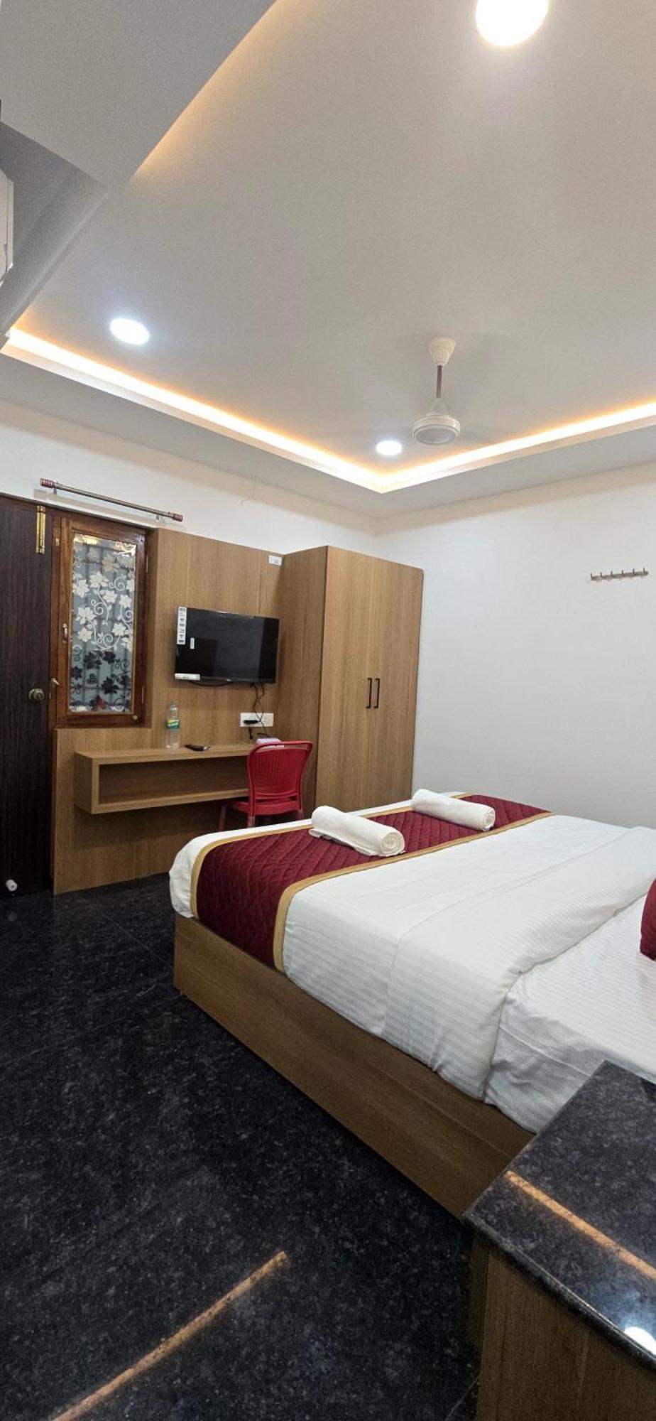 Shreem Sesha Sai Residency Hotel Tiruvannāmalai Exterior foto