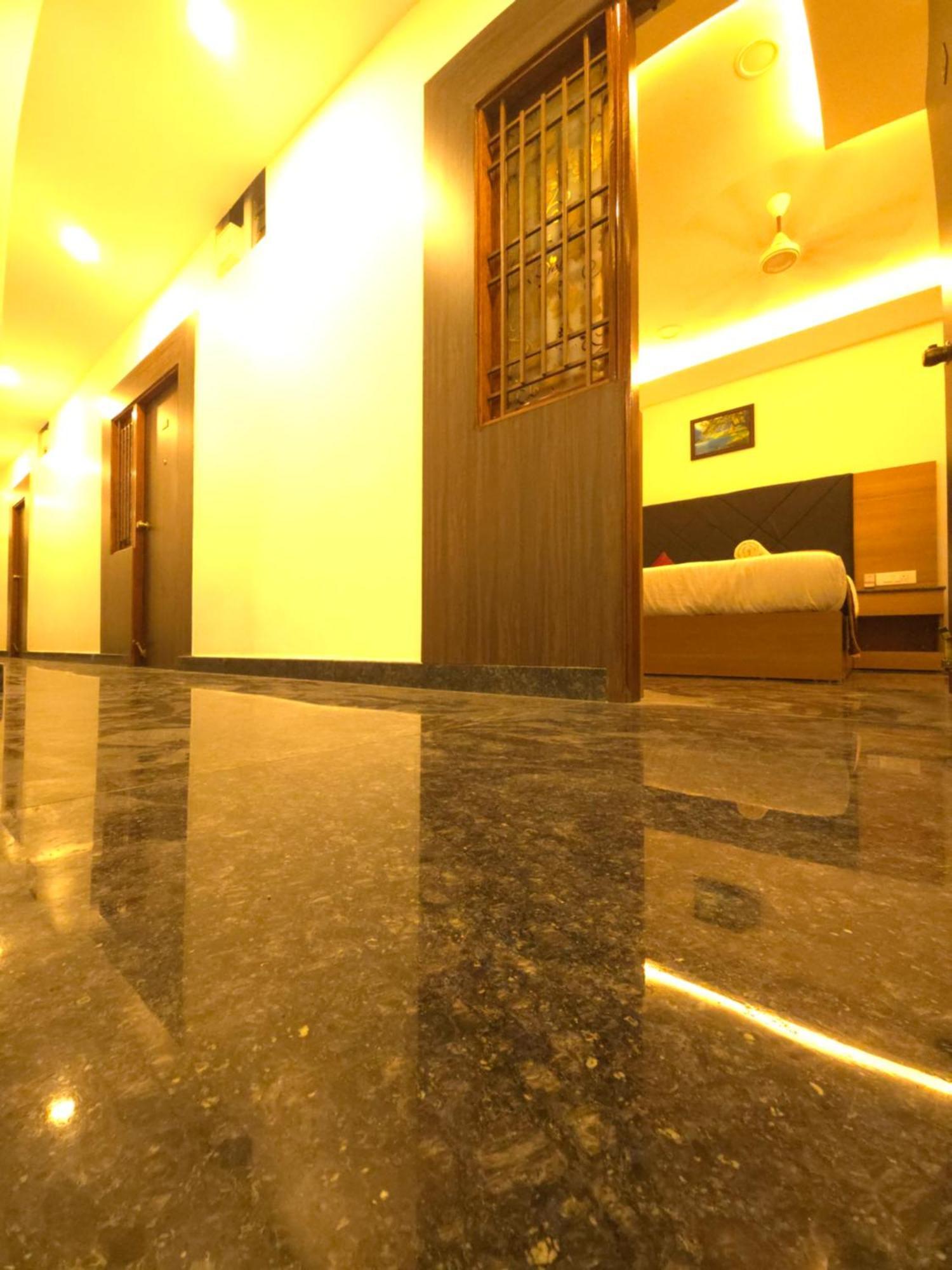 Shreem Sesha Sai Residency Hotel Tiruvannāmalai Exterior foto